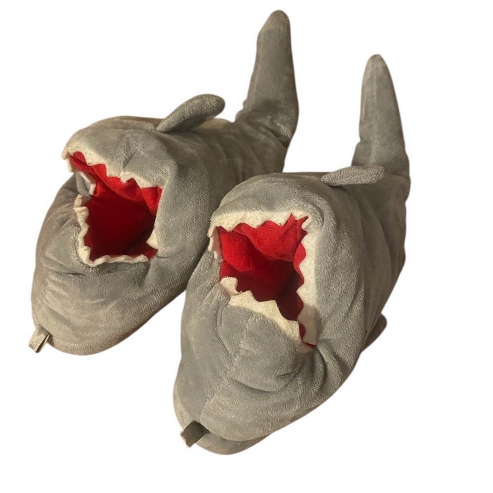 Old Navy Youth XL Shark Slippers 3/4